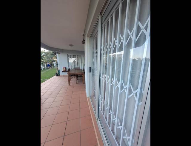 3 BEDROOM TOWNHOUSE FOR SALE IN UMDLOTI BEACH